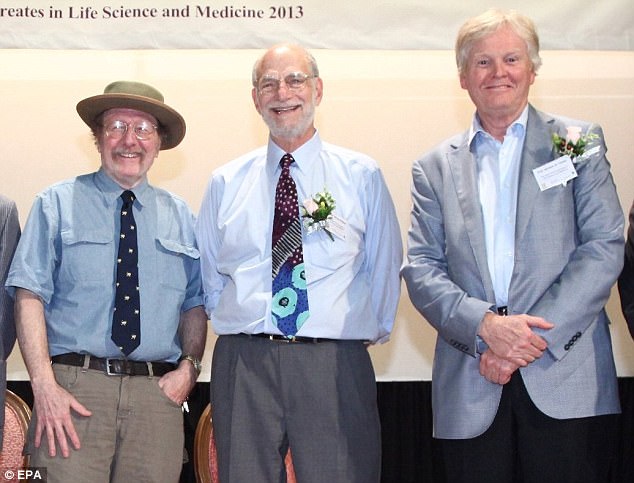 Dobitnici Nobelove nagrade za 2017. godinu, s leva na desno: Džefri Hol, Majkl Rosbah i Majkl Jang